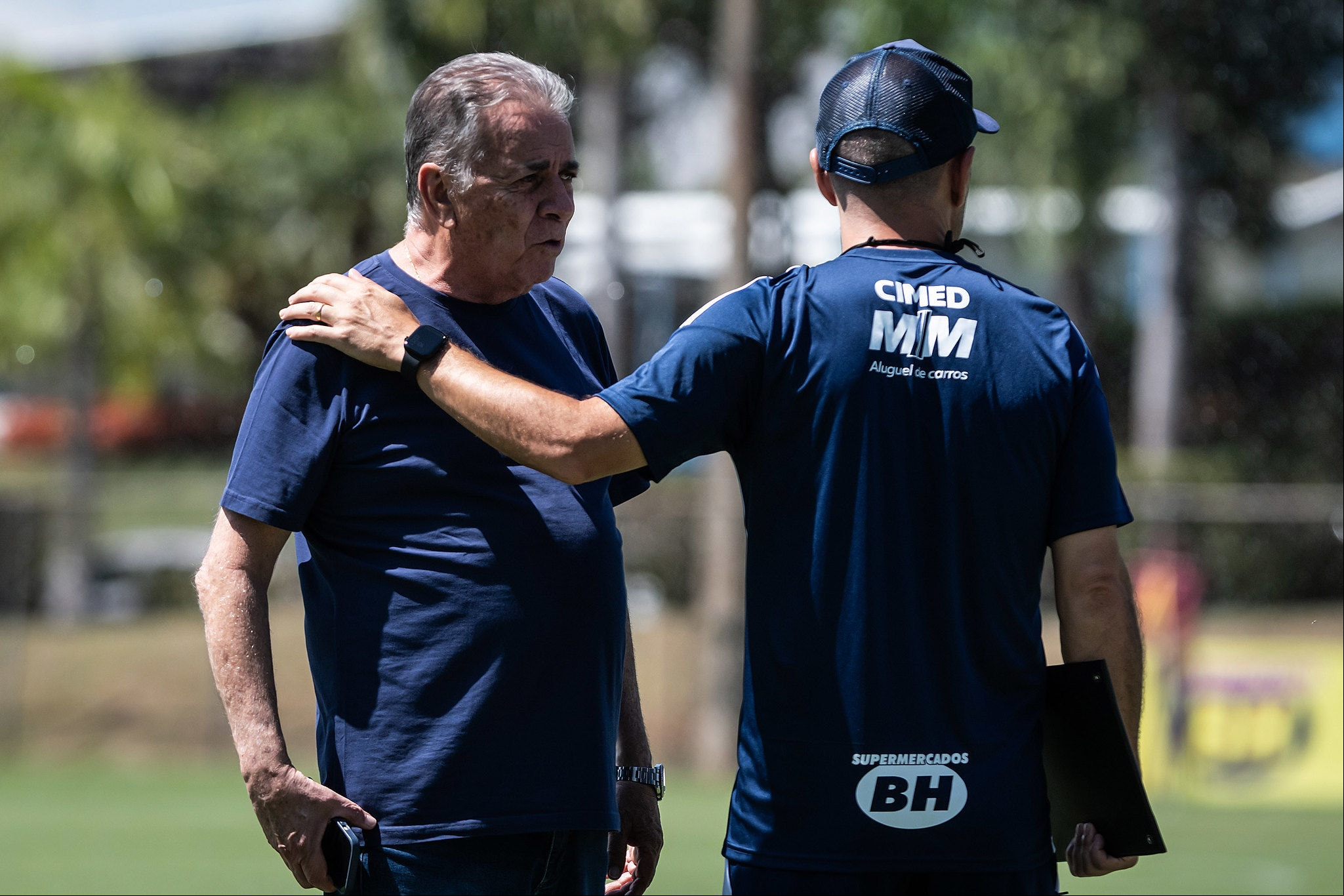 Diretor-executivo de futebol Paulo Pelaipe com o técnico Leonardo Jardim