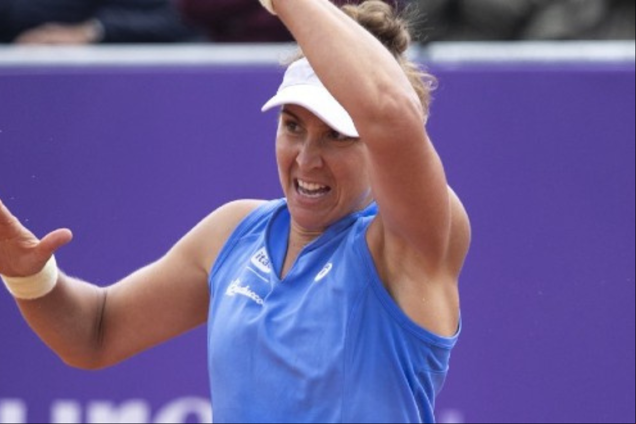 Bia Haddad maia em ação no WTA 500 de Queen's