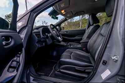 Nissan Leaf tem interior mais tradicional e sóbrio em relação ao Dolphin